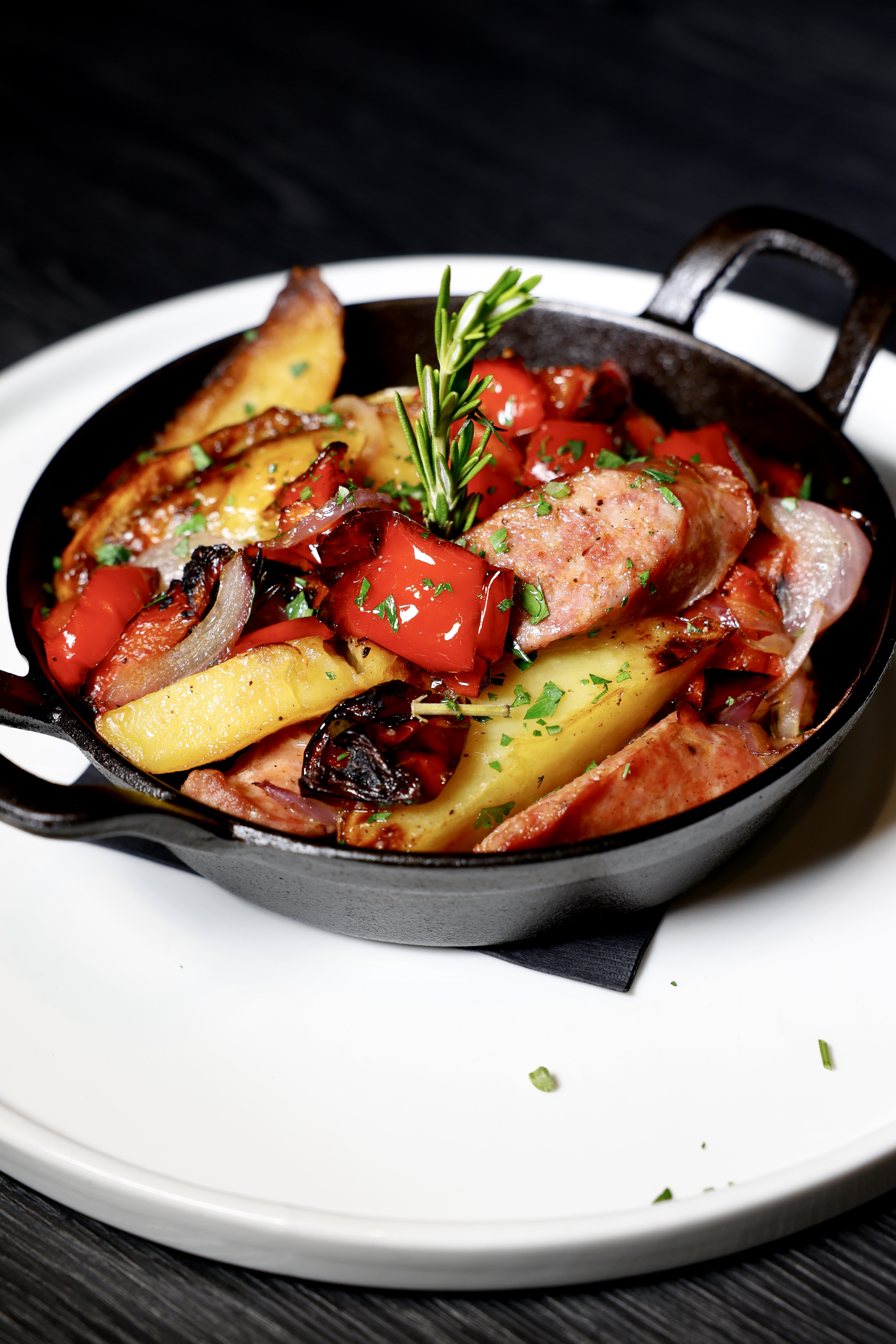 PIPI E PATATE CON SALSICCIA